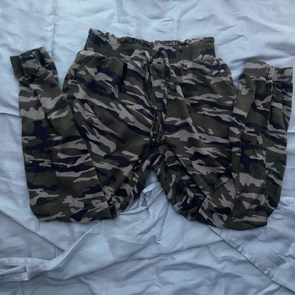 ☾.݁ᛪ༙ XL Cisono Flowy and Stretchy Camo Pants